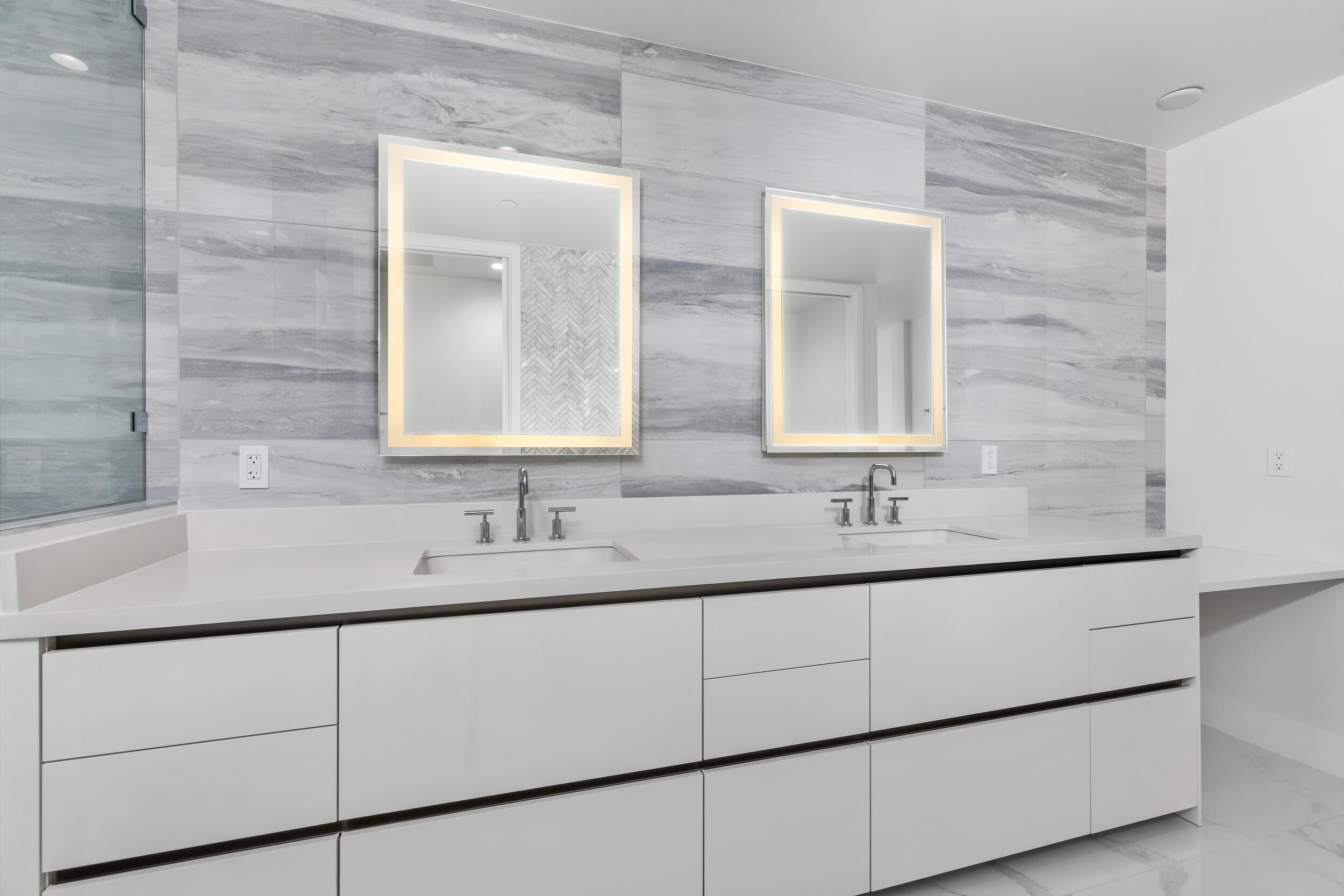 ROYAL PALM RESIDENCES - Residential Lease