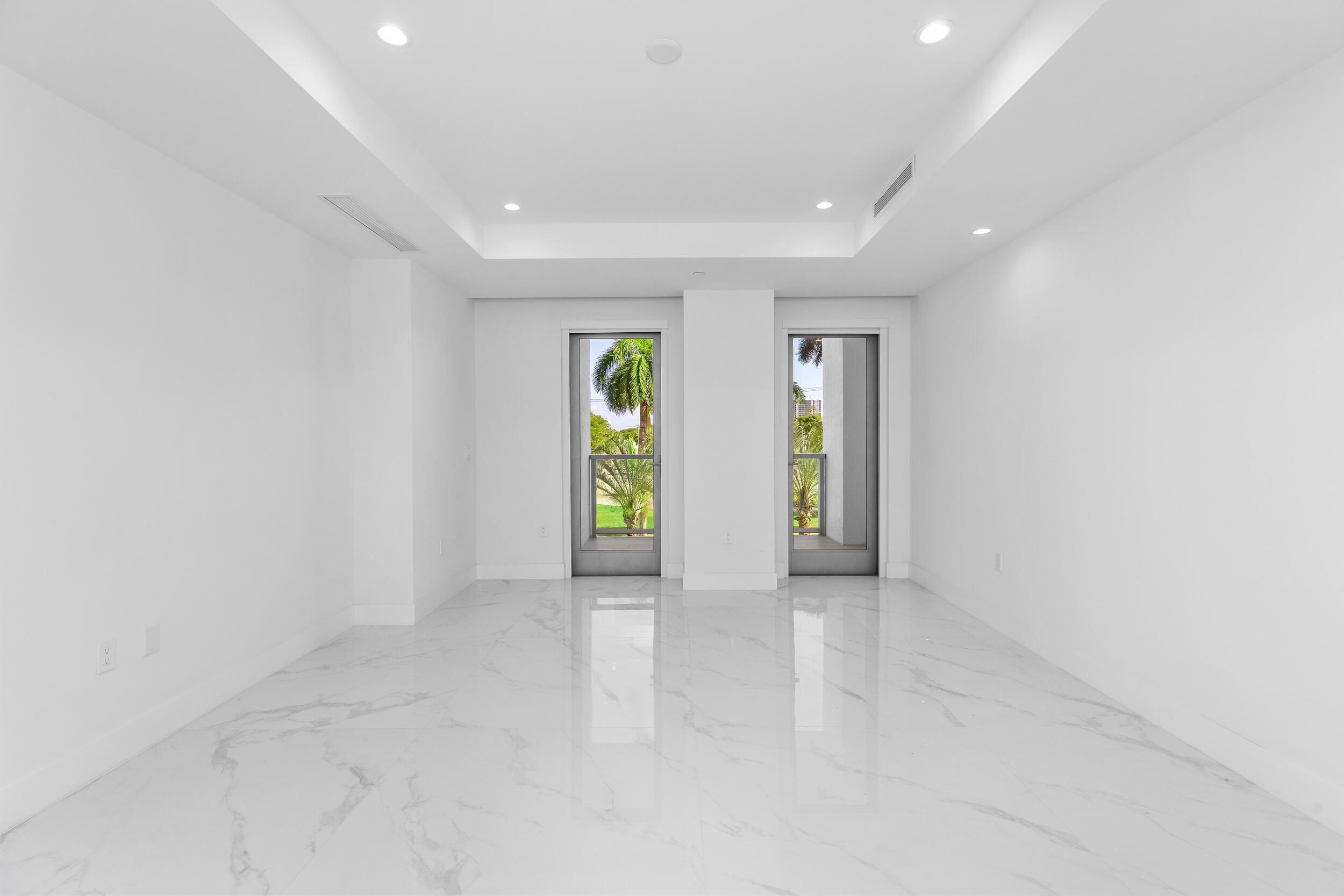 ROYAL PALM RESIDENCES - Residential Lease