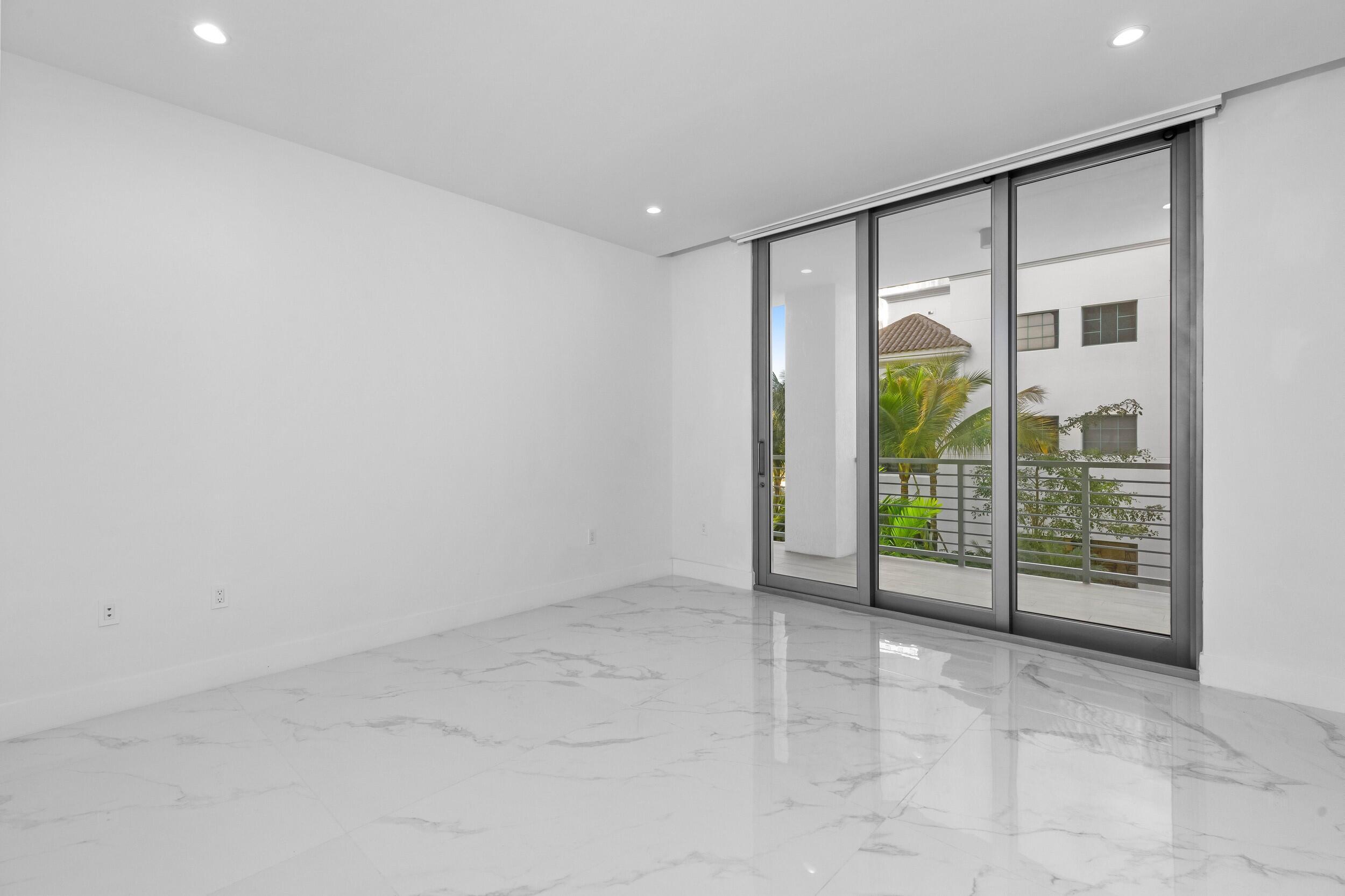 ROYAL PALM RESIDENCES - Residential Lease