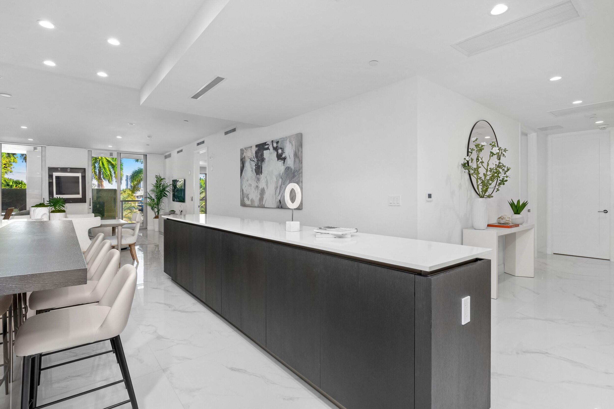 ROYAL PALM RESIDENCES - Residential Lease