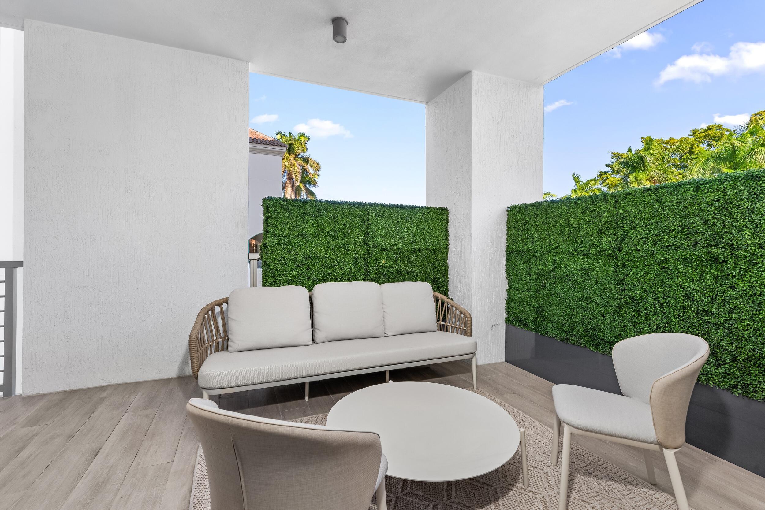 ROYAL PALM RESIDENCES - Residential Lease