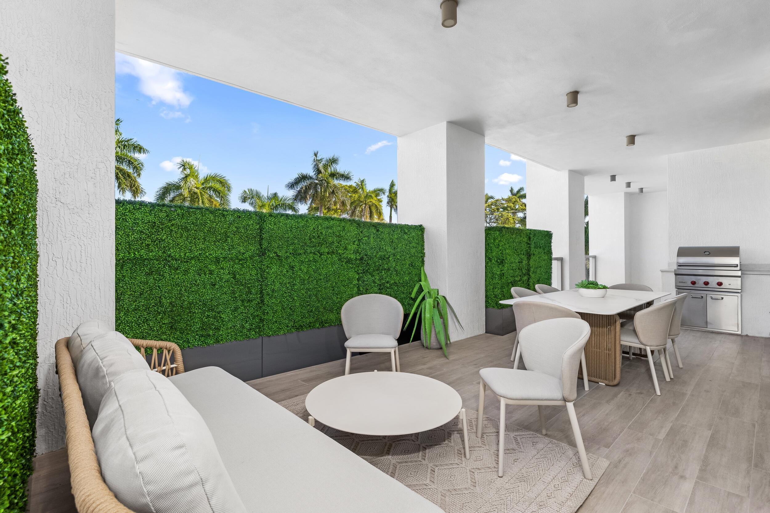 ROYAL PALM RESIDENCES - Residential Lease