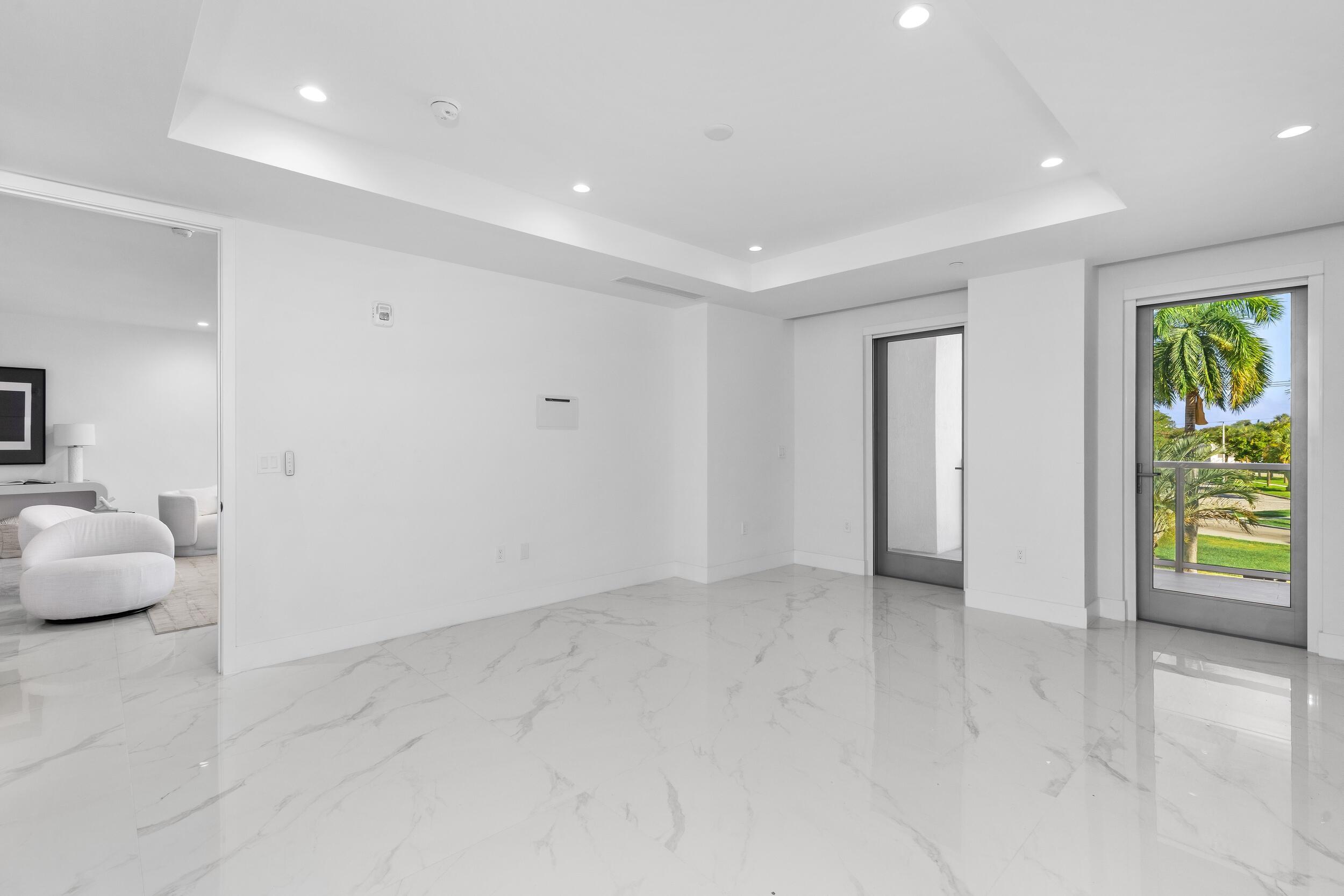 ROYAL PALM RESIDENCES - Residential Lease