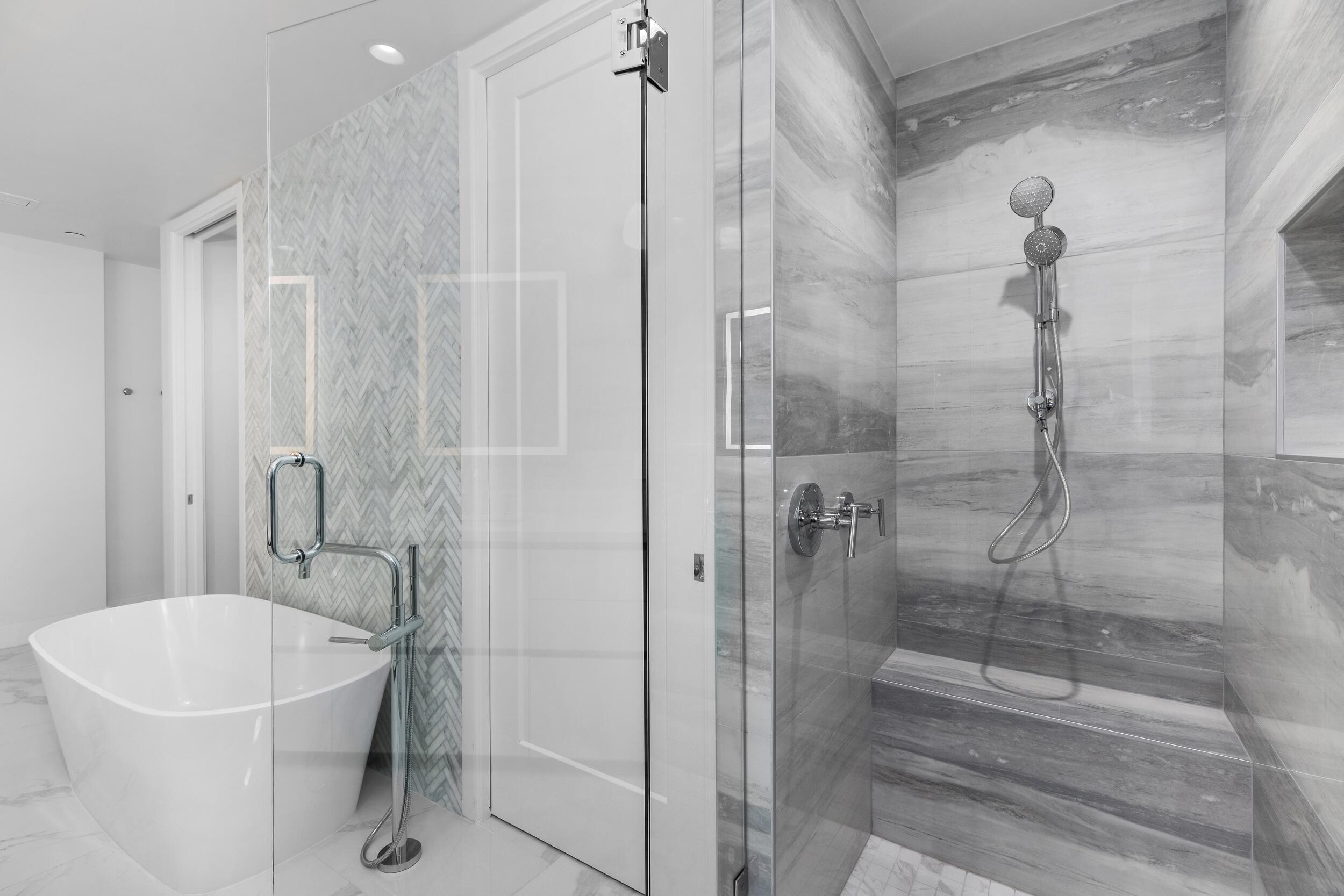 ROYAL PALM RESIDENCES - Residential Lease