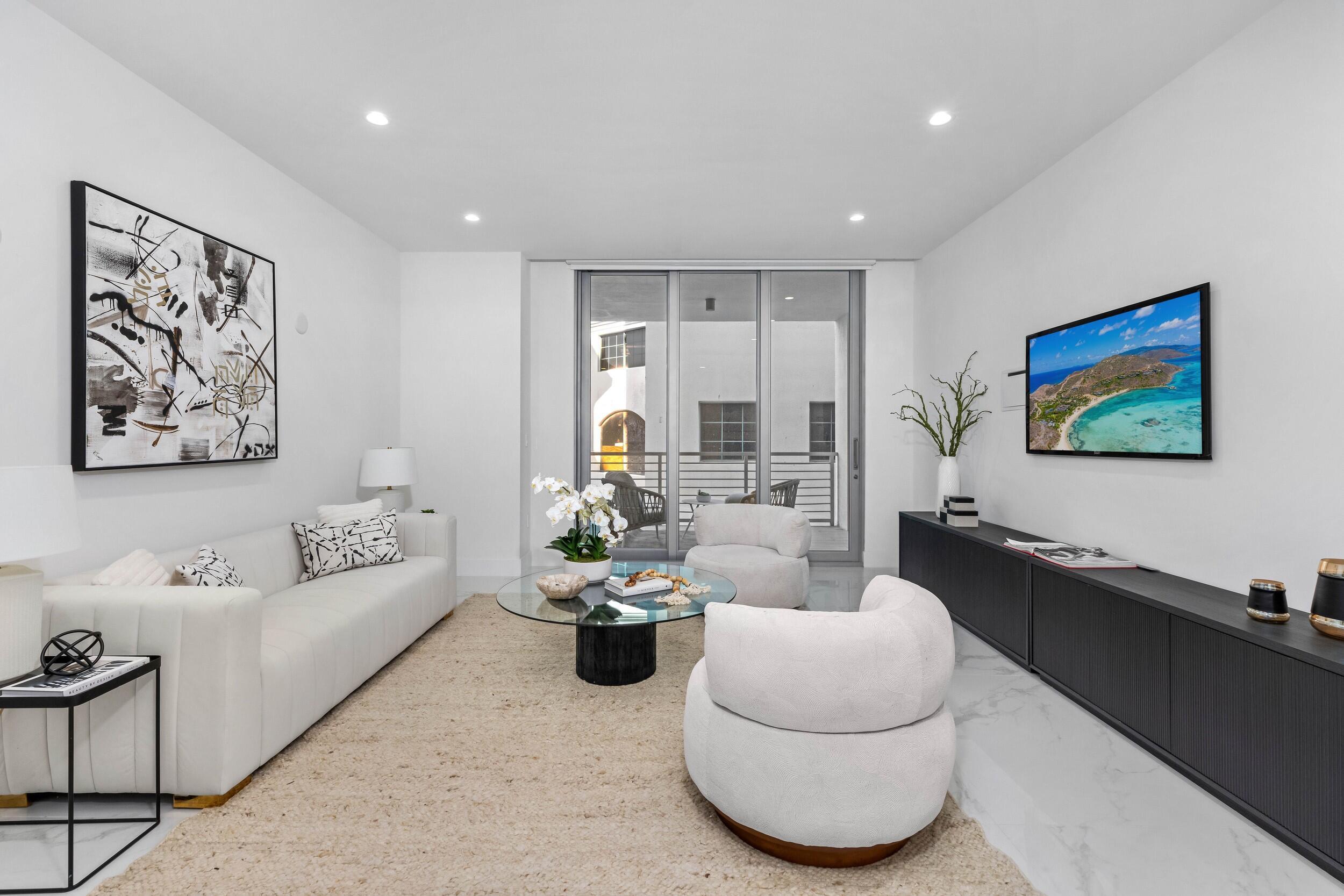 ROYAL PALM RESIDENCES - Residential Lease