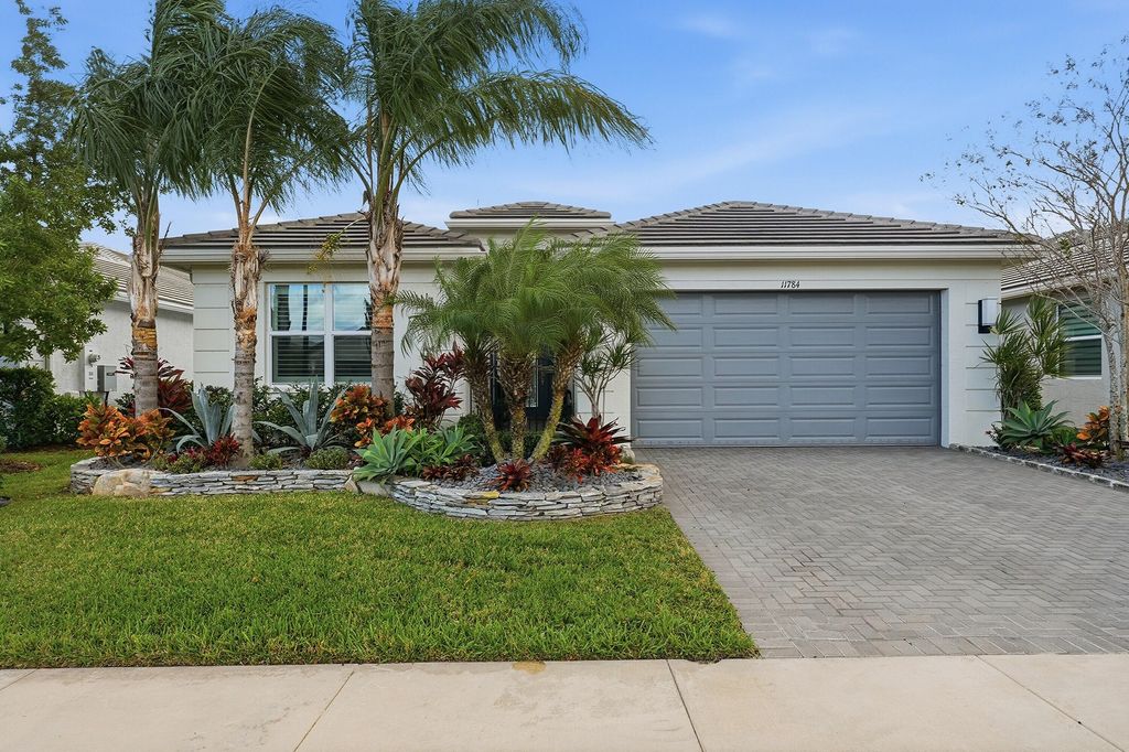 Photo of 11784 SW Sailfish Isles Way, Port Saint Lucie, FL 34987 (MLS # R11156996)