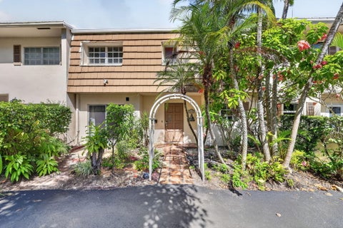 Photo of 3107 N Palm Aire Drive, Pompano Beach, FL 33069 (MLS # B26090818)