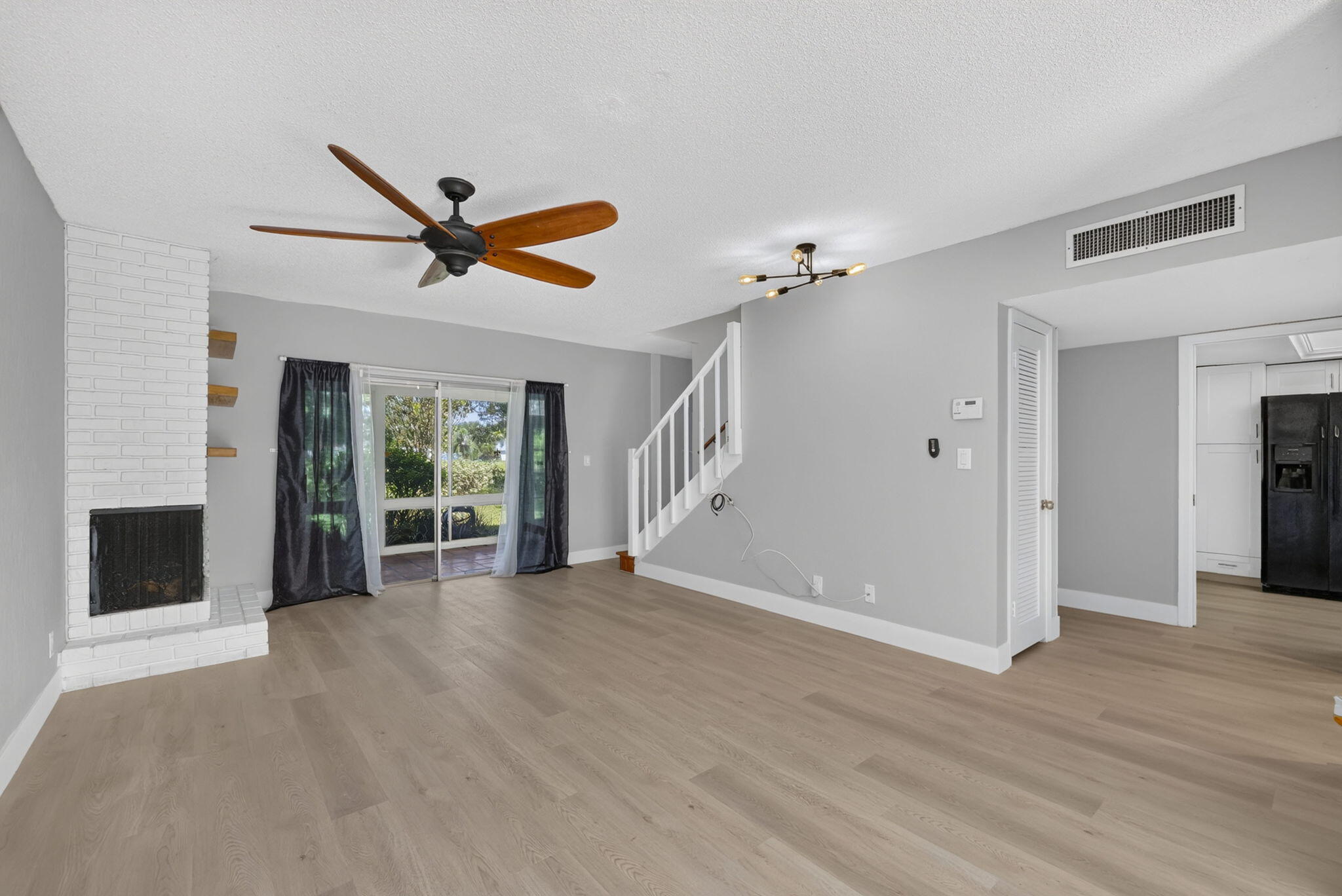 3107 N Palm Aire Drive