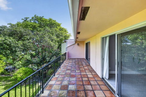 Tiny photo for 3107 N Palm Aire Drive, Pompano Beach, FL 33069 (MLS # B26090818)