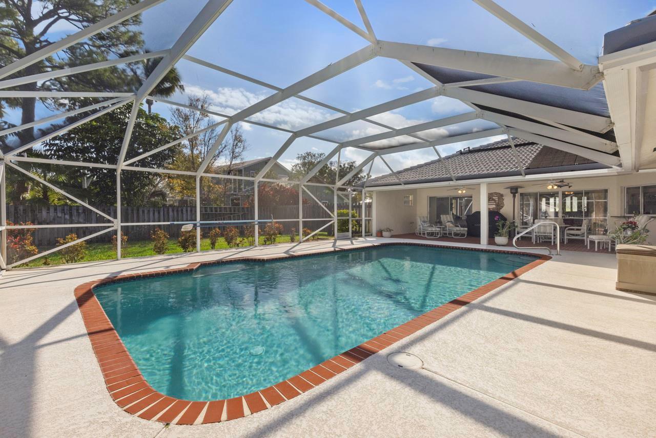 Pinecrest Lakes Ph 09 - Residential