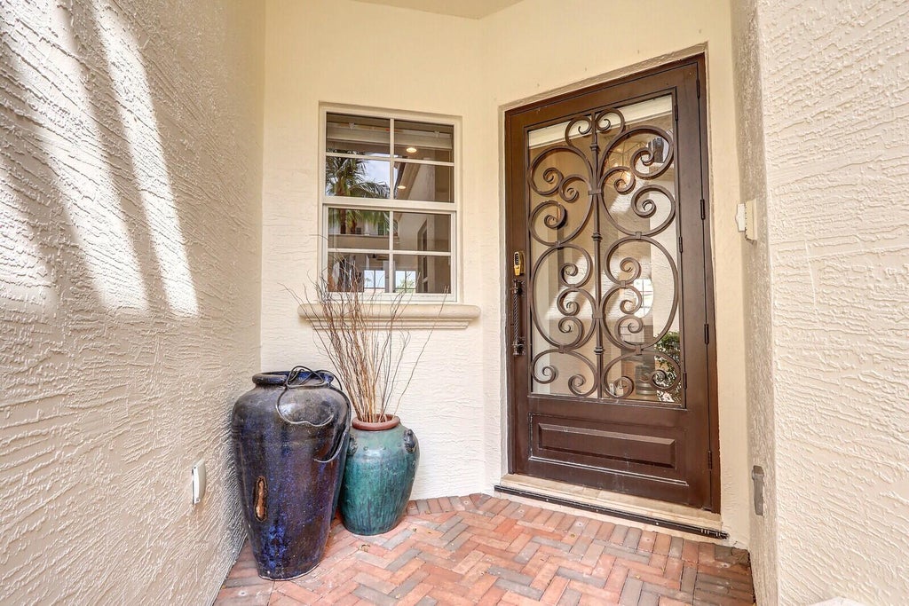 Photo of 47 Marina Gardens Drive, Palm Beach Gardens, FL 33410 (MLS # R11075885)