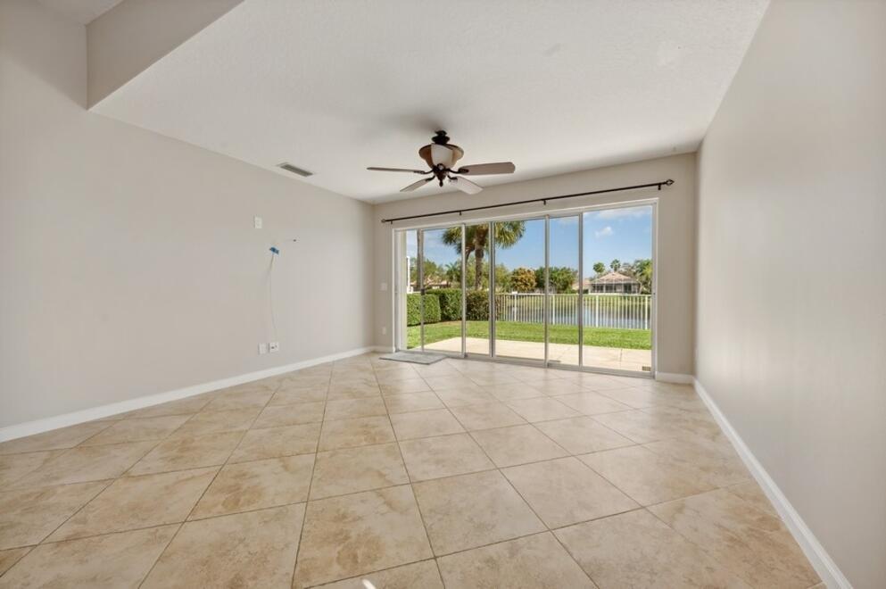 RIVERWALK - Residential Lease