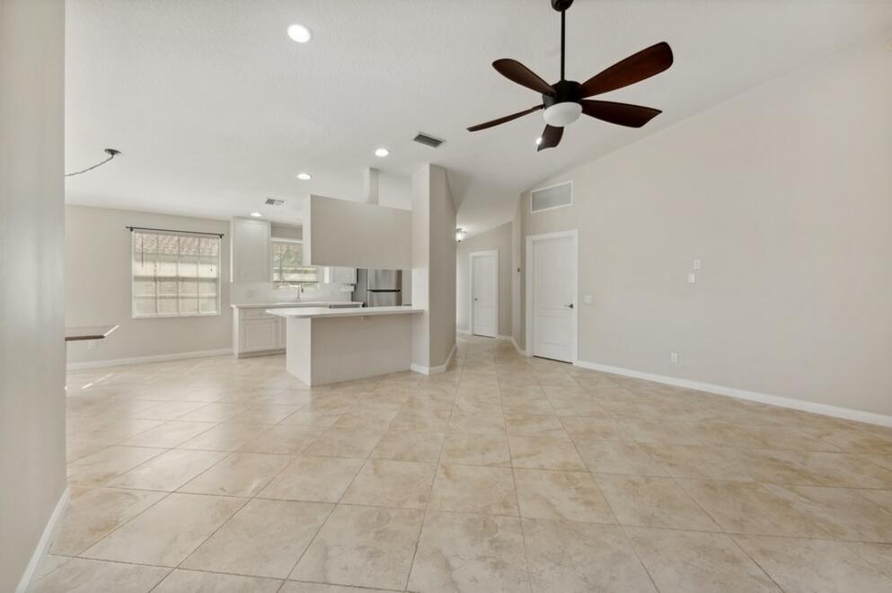 RIVERWALK - Residential Lease