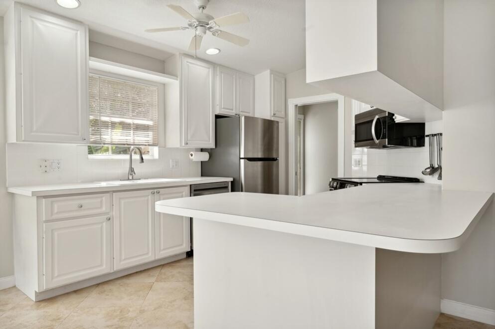 RIVERWALK - Residential Lease