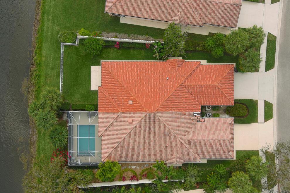 RIVERWALK - Residential Lease