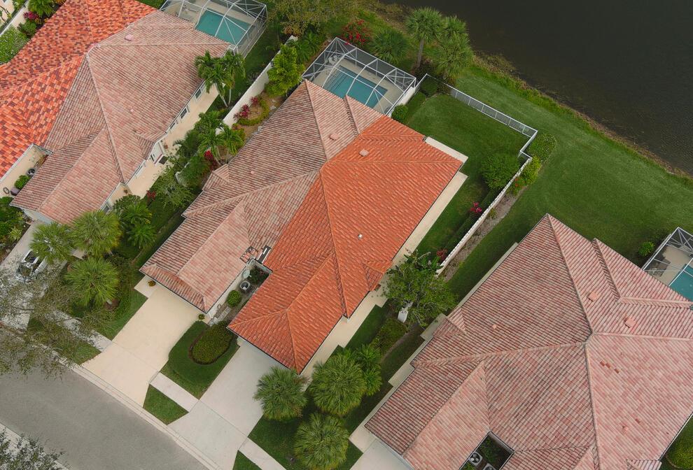 RIVERWALK - Residential Lease