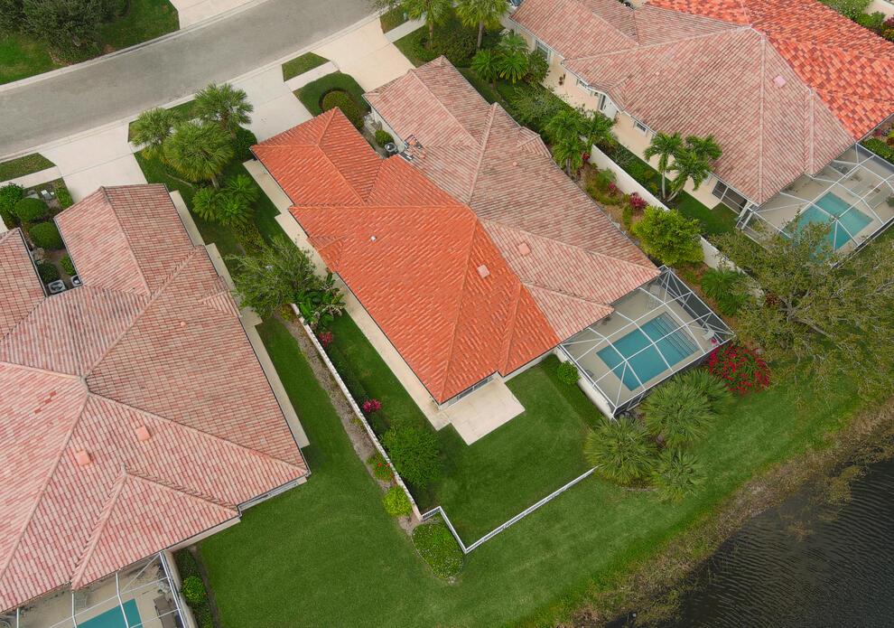 RIVERWALK - Residential Lease