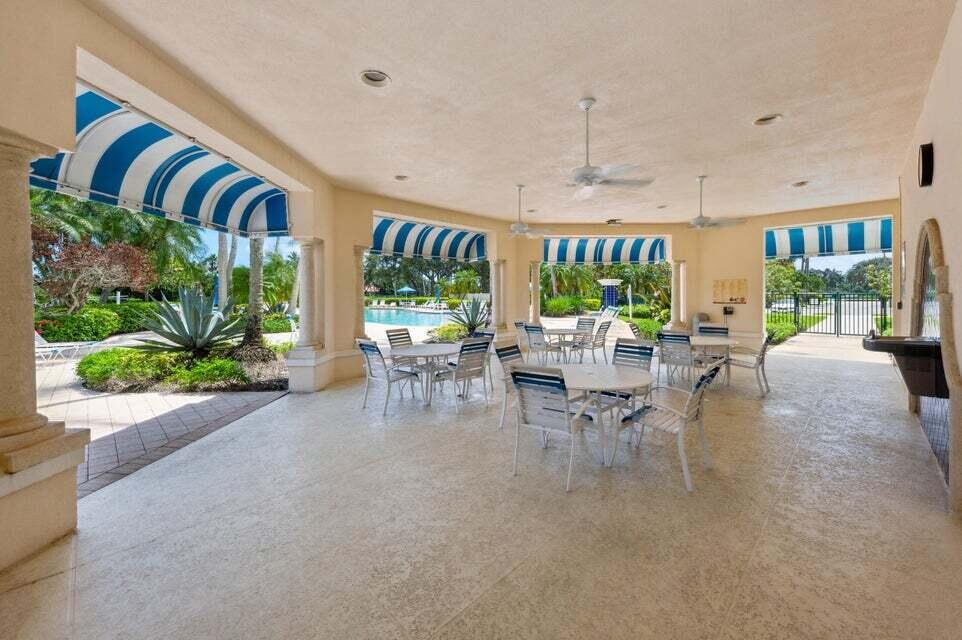 RIVERWALK - Residential Lease