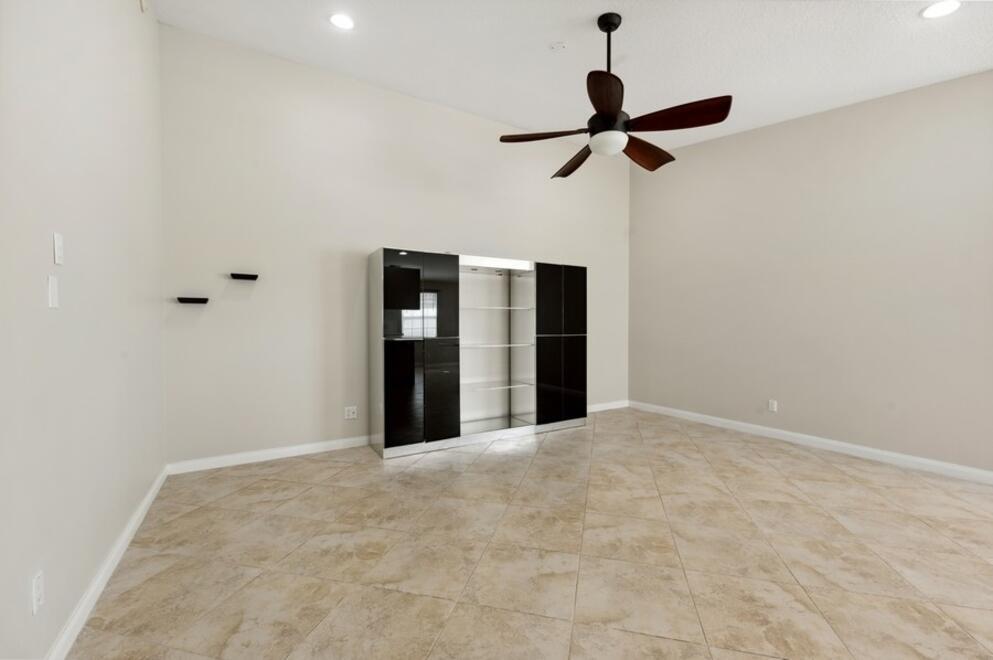 RIVERWALK - Residential Lease