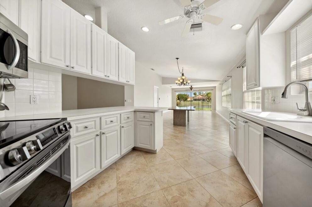 RIVERWALK - Residential Lease