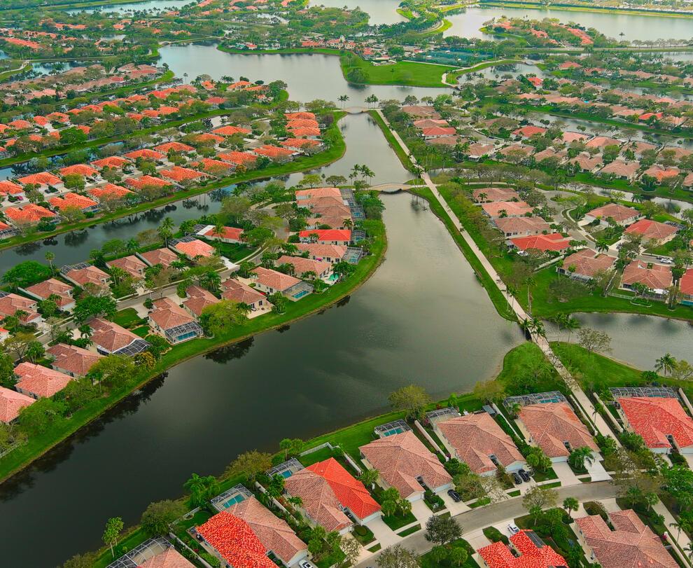 RIVERWALK - Residential Lease