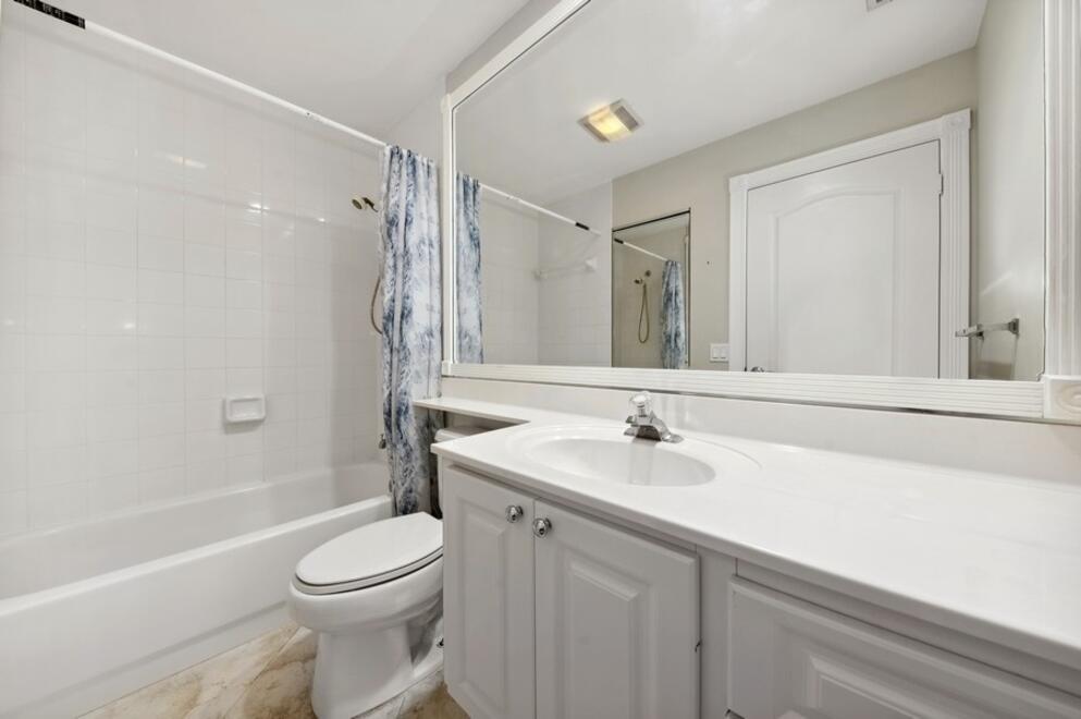 RIVERWALK - Residential Lease