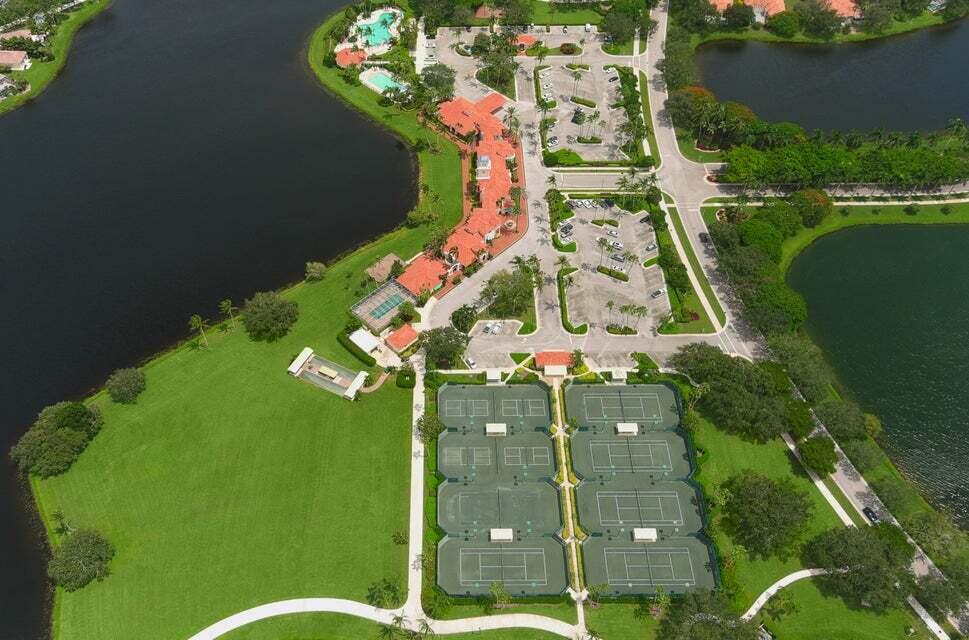 RIVERWALK - Residential Lease