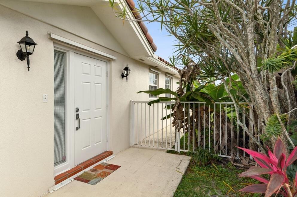 RIVERWALK - Residential Lease