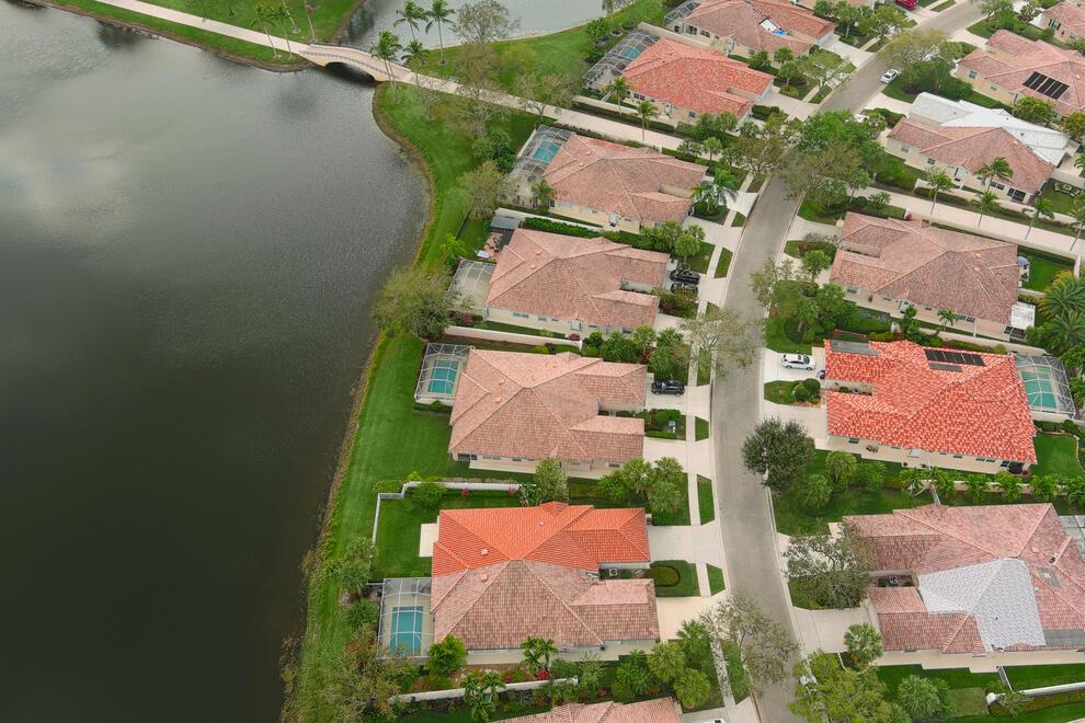 RIVERWALK - Residential Lease