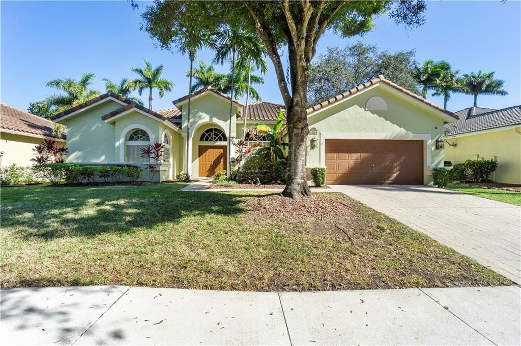 Photo of 10069 Umberland Pl, Boca Raton, FL 33428 (MLS # F10310165)