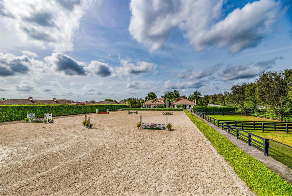 GRAND PRIX VILLAGE - Residential