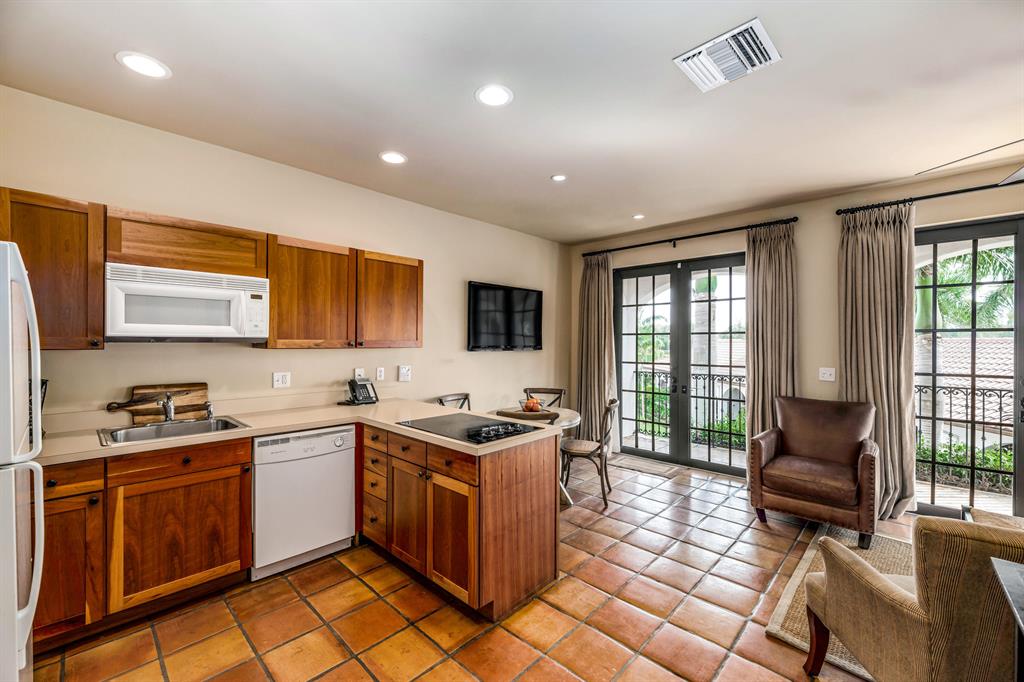 GRAND PRIX VILLAGE - Residential