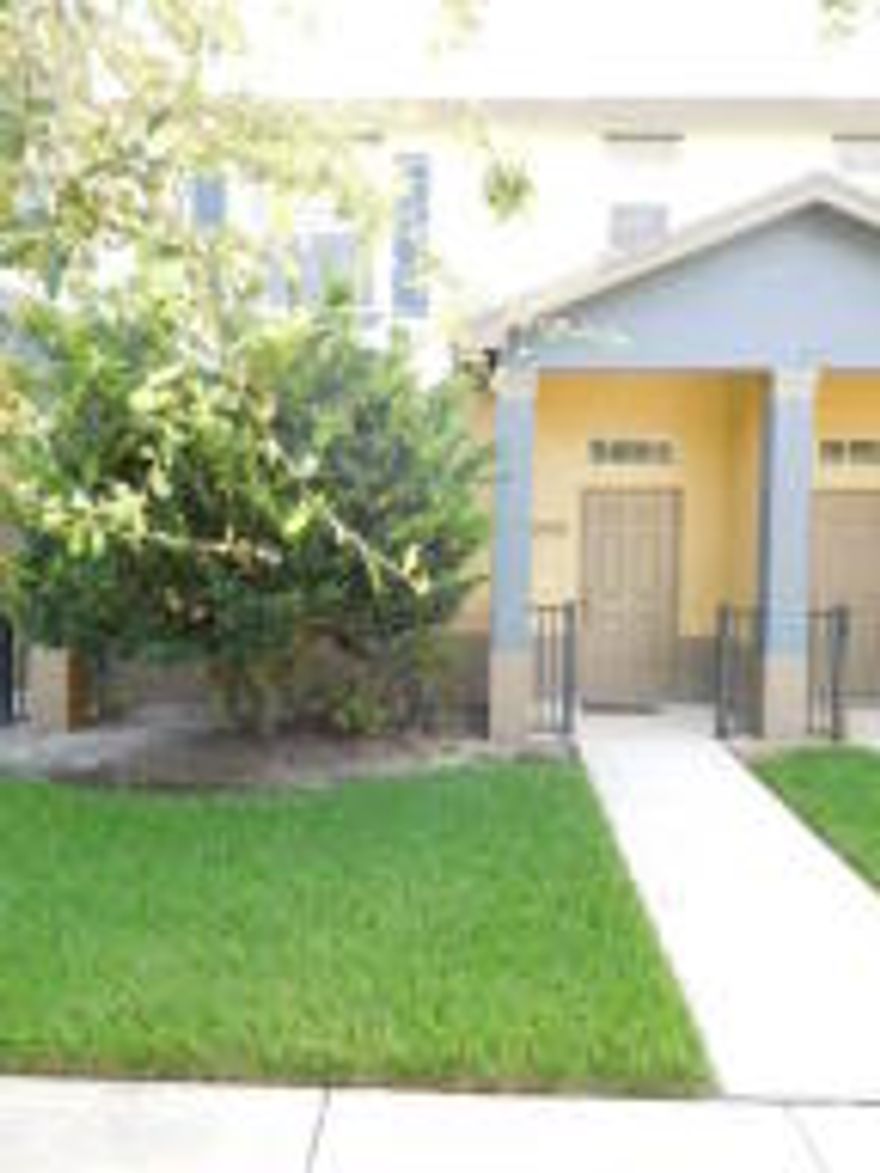 DOUBLE MASTER BED, STAINLESS STEEL APPLIANCES WOOD FL00RS,TILE IN KITCH, UPGRADE FIXTURES. AUTO GARAGE DOOR OPENER, WASHER/DRYER A MUST SEE HOME, CLOSE TO HOSP.,BCH,TREASURE CST.MALL,DOWNTOWN JENSEN, PHONE CABLE INCLUDED IN RENT. NO DOGS