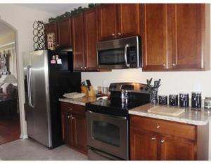 East Lake Village 03 - Residential Lease