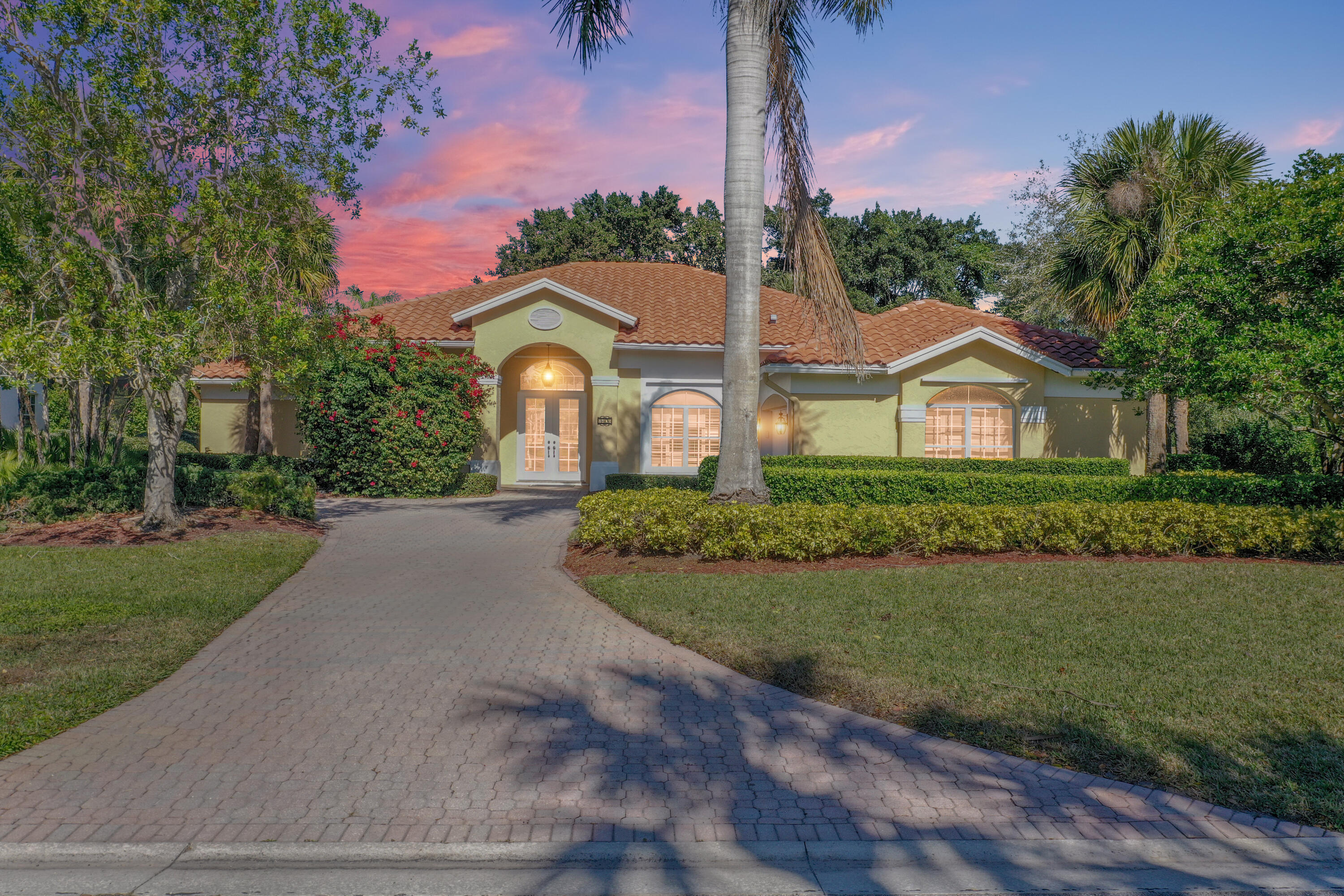 MONTE CARLO COUNTRY CLUB UNIT 1 - Residential