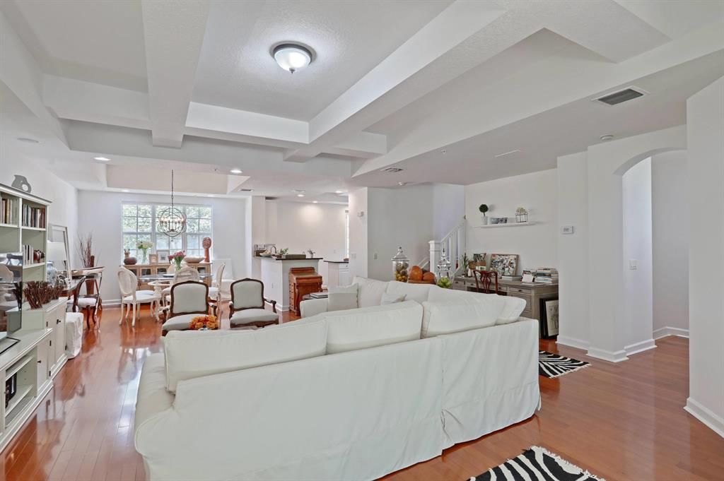 Photo of 2462 San Pietro Circle, Palm Beach Gardens, FL 33410 (MLS # R10740084)