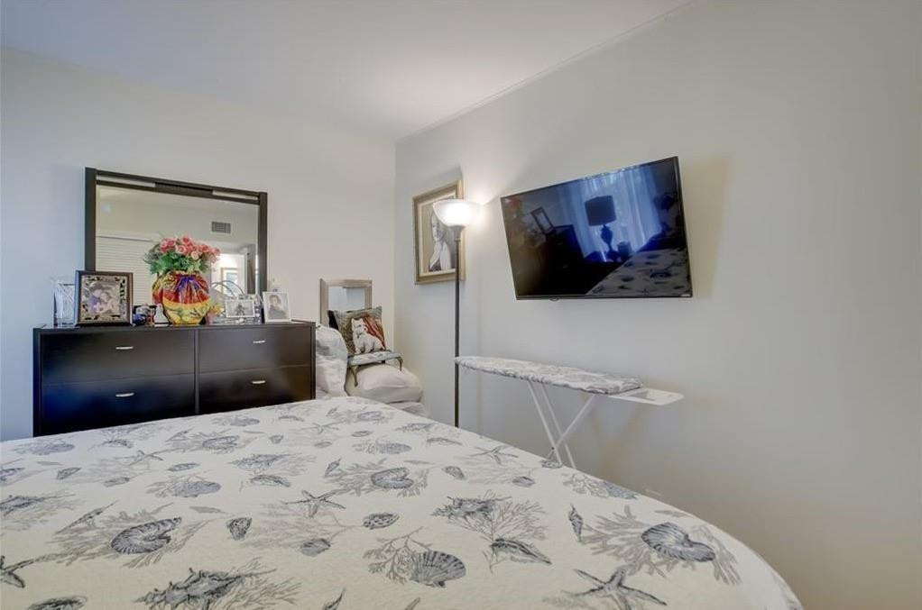 River Shores Condo - Residential Lease