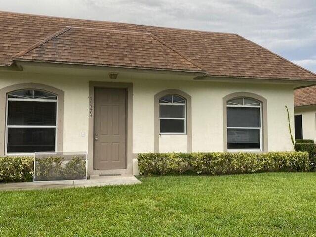 Nice Villa located in the heart of Wellington. Close proximity and access to great schools, City Hall, shopping plaza, restaurants, Wellington Mall and Wellington Hospital. This is a quiet community 3/2 villa with granite countertops, Stainless Steal appliances (refrigerator, dishwasher, stove, microwave).Washer and Dryer is in the unit. 2 assigned parking spaces.