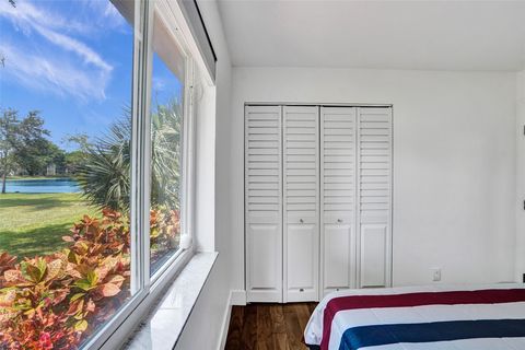 Condominium in Pompano Beach FL 2106 Cypress Bend Dr Dr 15.jpg