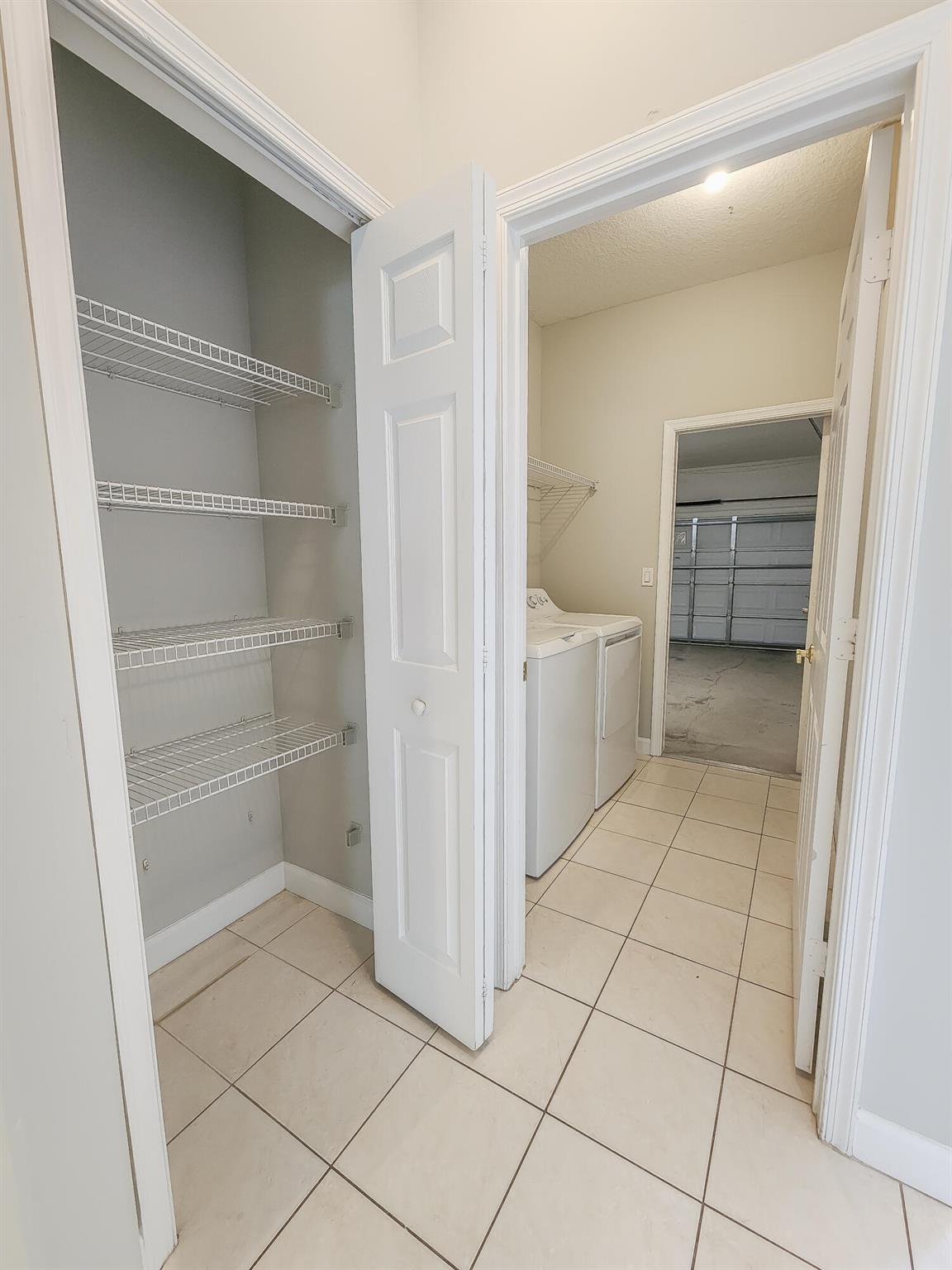 PORT ST LUCIE SECTION 21 - Residential Lease