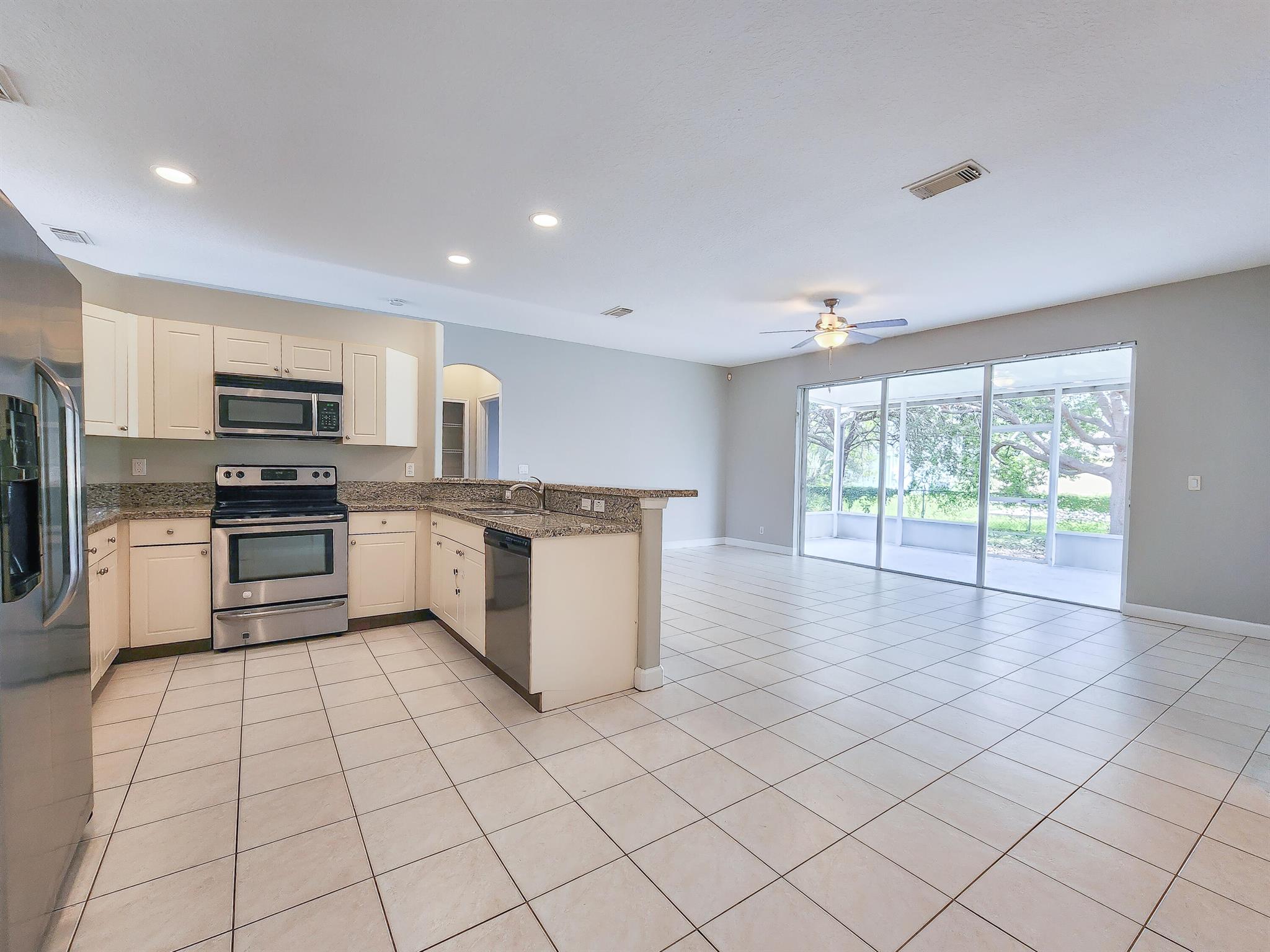 PORT ST LUCIE SECTION 21 - Residential Lease