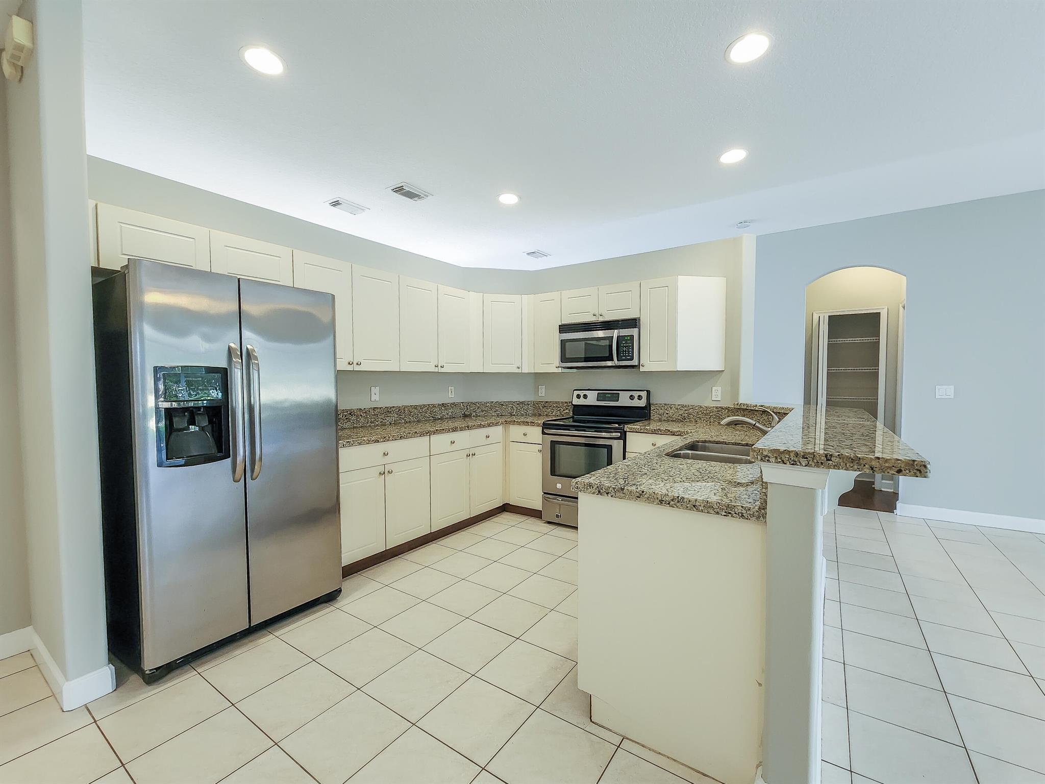 PORT ST LUCIE SECTION 21 - Residential Lease