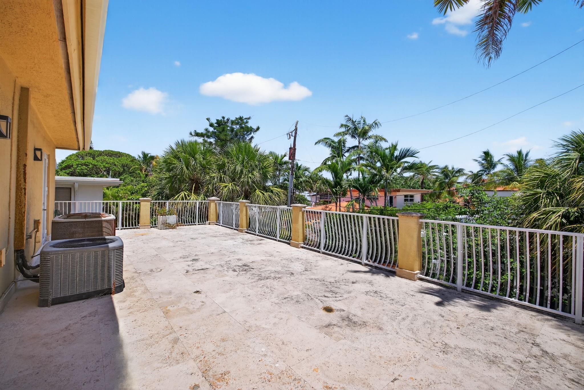 Las Olas By The Sea Ext 3 - Residential