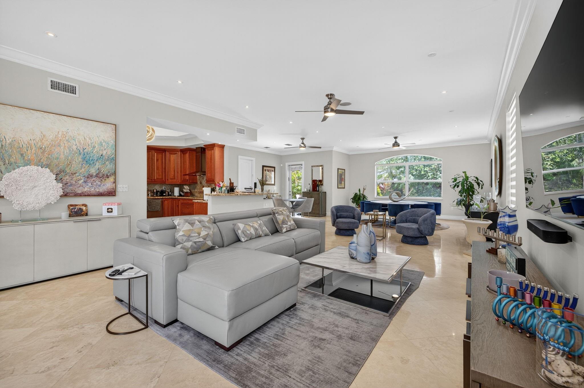 Las Olas By The Sea Ext 3 - Residential