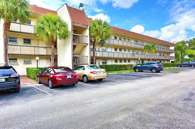 WOW!NICE LOCATION CLOSE TO SAWGRASS MALL, SHOPPING AND HIGHWAYS. BEAUTIFUL; COMPLETELY REMODELED SPACIOUS CONDO AVAILABLE IN PLANTATION. MODERN WOOD LOOK PORCELAIN TILE FLOORS THROUGHOUT. SCREENED PATIO WITH ROLL DOWN SHUTTERS OVERLOOKING A NICE GARDEN AREA. WASHER AND DRYER INSIDE UNIT. NICE AND QUIET PLACE TO LIVE.CONDO OFFERS GYM, SWIMMING POOL, TENNIS COURT, ETC...YOU MUST SEE IT!