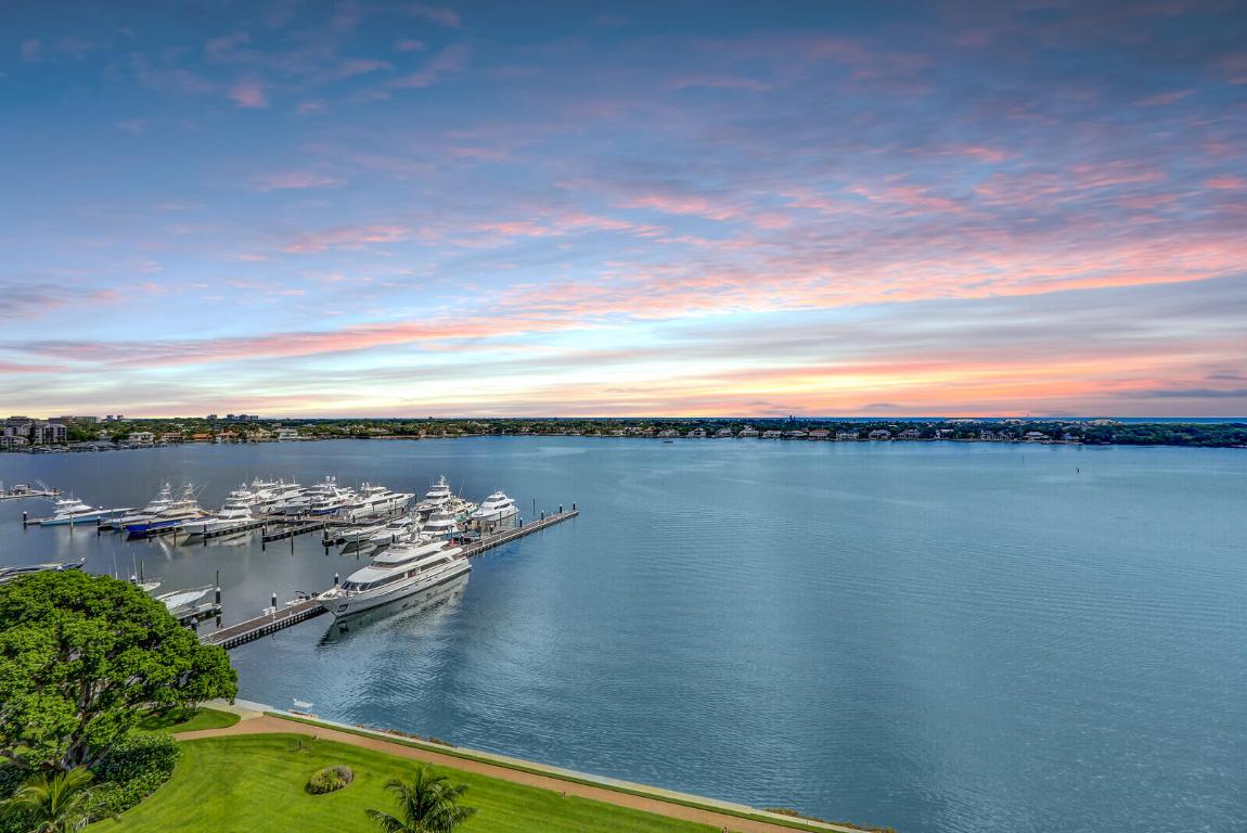 132 Lakeshore Drive 1117