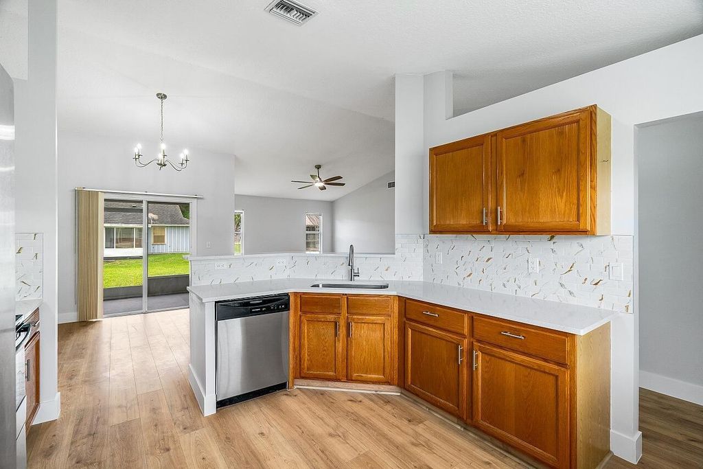 Photo of 1118 9th Square, Vero Beach, FL 32960 (MLS # R11122246)