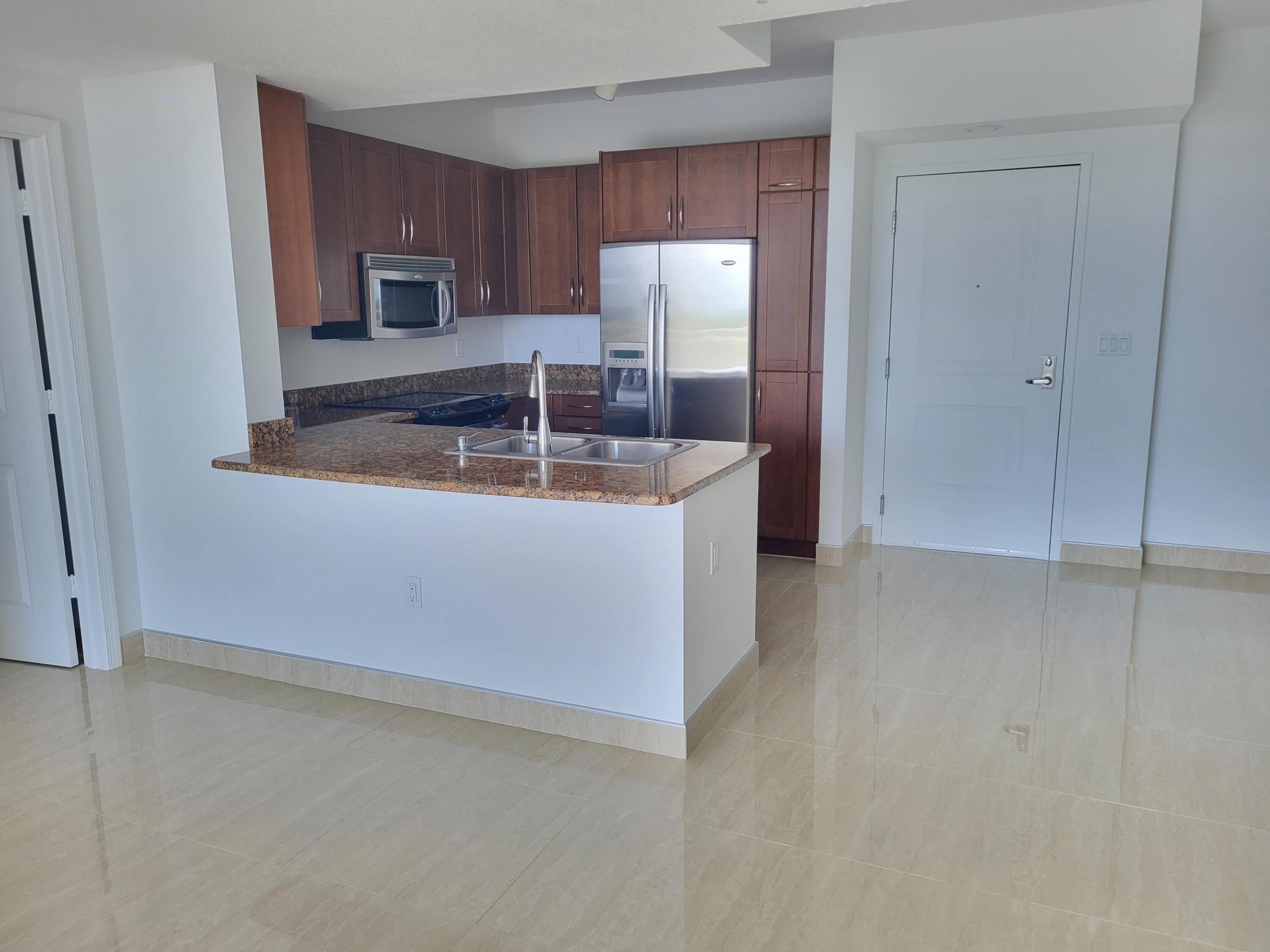 View photos, virtual tours, details... 350 N Federal Highway 807