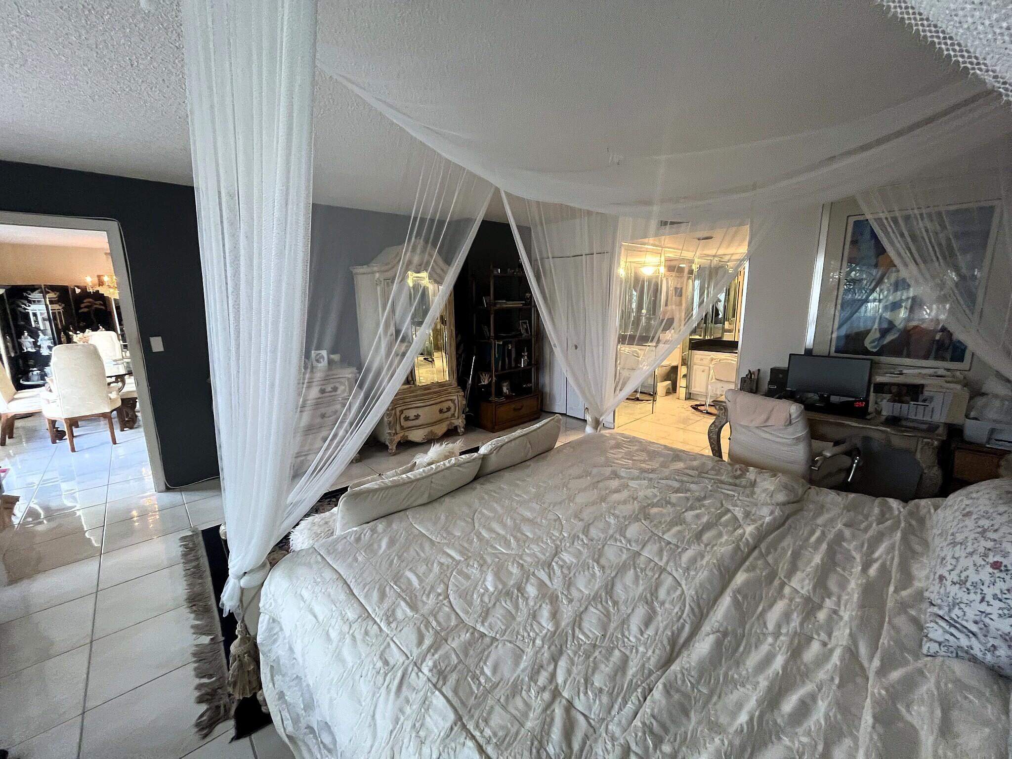 PLAYA DEL SOL CONDO - Residential