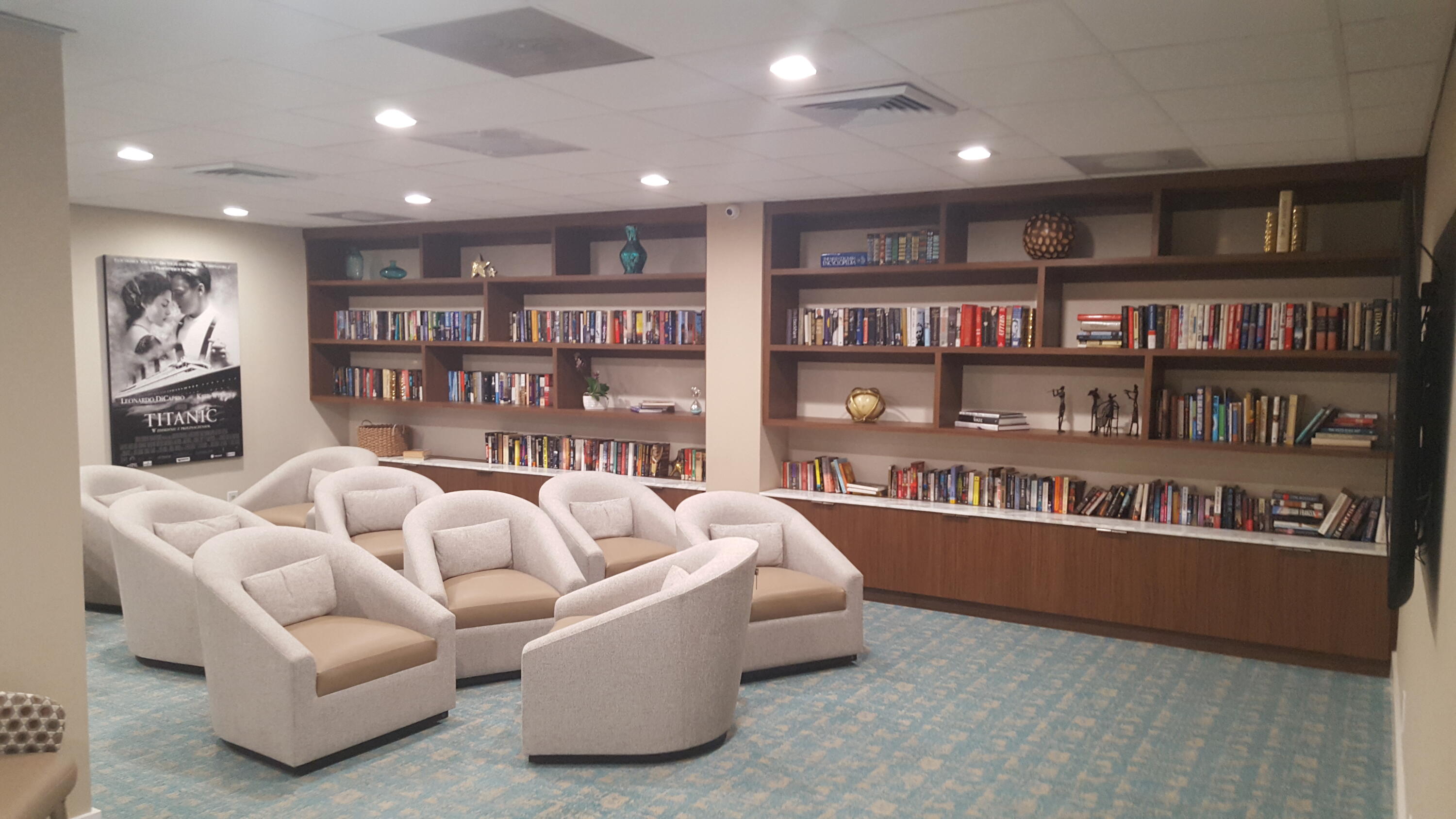 PLAYA DEL SOL CONDO - Residential